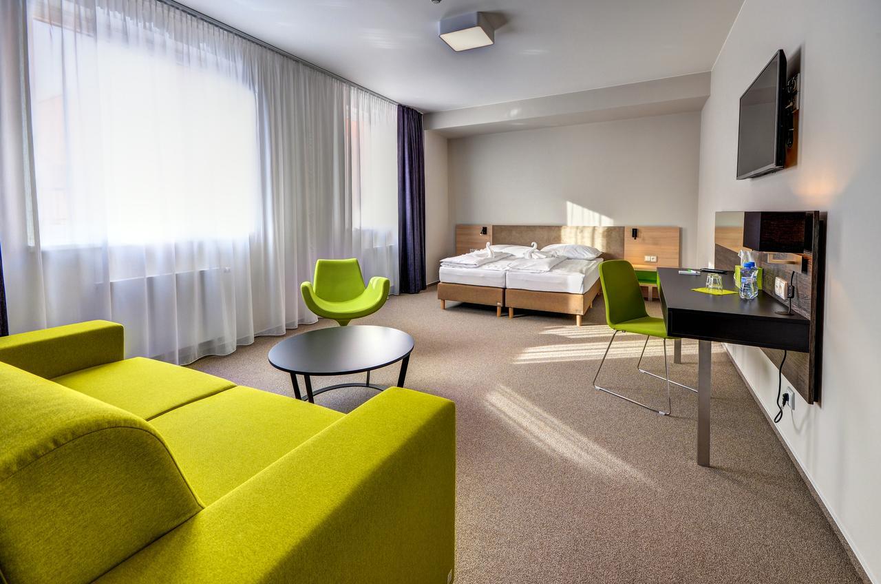 Hotel Buly Opava Buitenkant foto