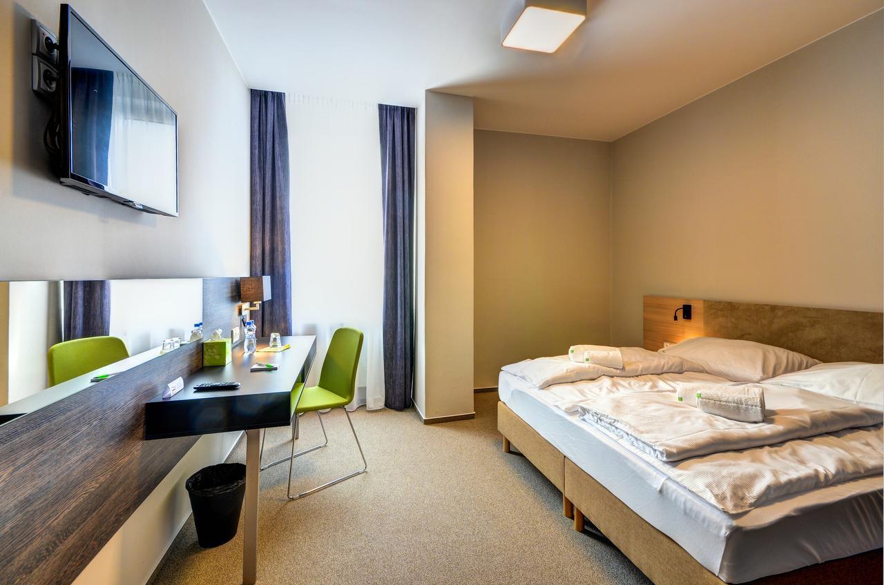 Hotel Buly Opava Buitenkant foto