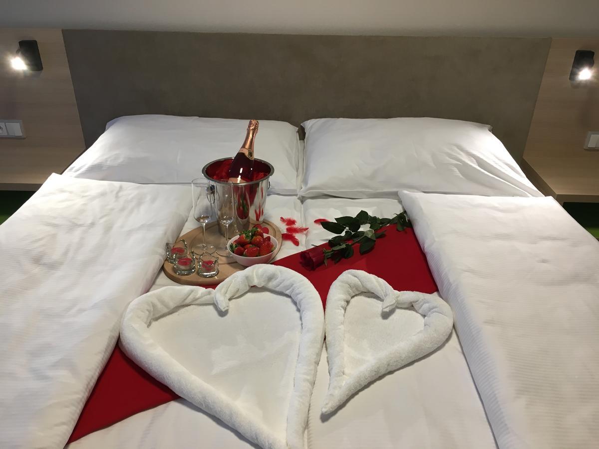 Hotel Buly Opava Buitenkant foto